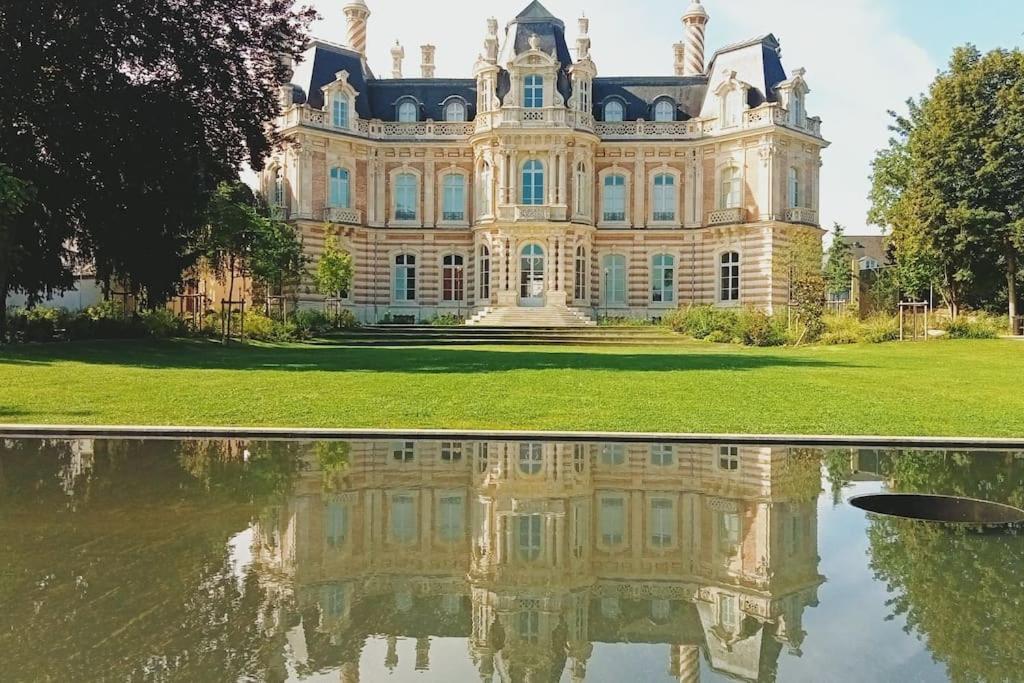 Les Loges Du Theatre Degustation Champagne Offerte Jacuzzi Sauna Jeux Velos Maison Prive 150M2 Historique 14Pers Max Emplacement Exceptionnel Et Chic, 200M De L'Avenue De Champagne, Gare, Musee, Jardins, Restaurations, Toutes Commodites Еперне Екстериор снимка