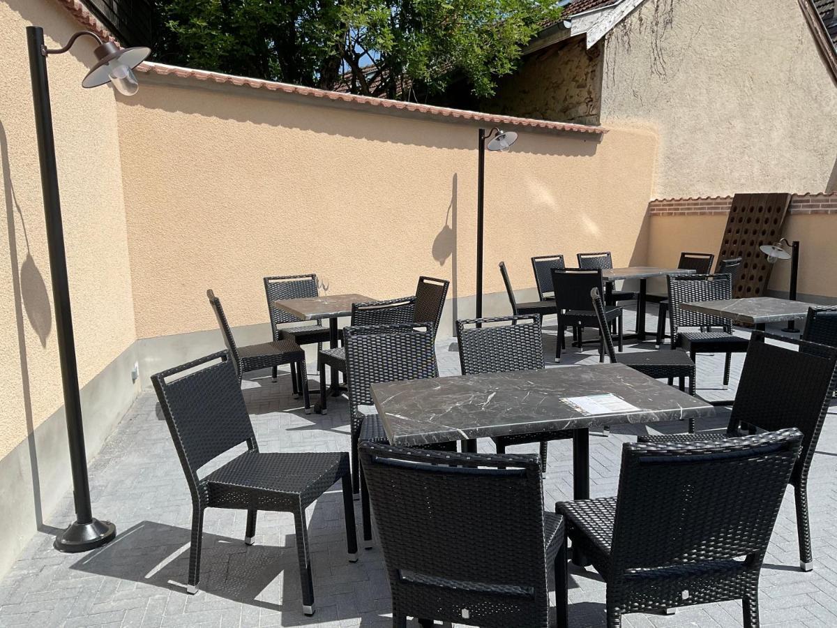 Les Loges Du Theatre Degustation Champagne Offerte Jacuzzi Sauna Jeux Velos Maison Prive 150M2 Historique 14Pers Max Emplacement Exceptionnel Et Chic, 200M De L'Avenue De Champagne, Gare, Musee, Jardins, Restaurations, Toutes Commodites Еперне Екстериор снимка