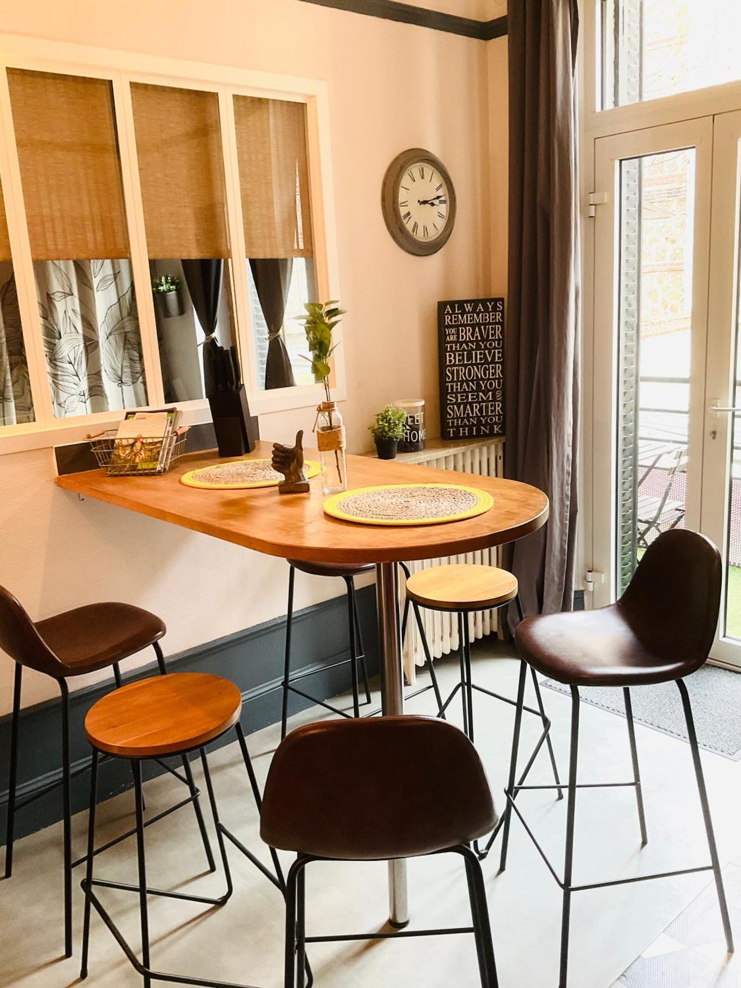 Les Loges Du Theatre Degustation Champagne Offerte Jacuzzi Sauna Jeux Velos Maison Prive 150M2 Historique 14Pers Max Emplacement Exceptionnel Et Chic, 200M De L'Avenue De Champagne, Gare, Musee, Jardins, Restaurations, Toutes Commodites Еперне Екстериор снимка