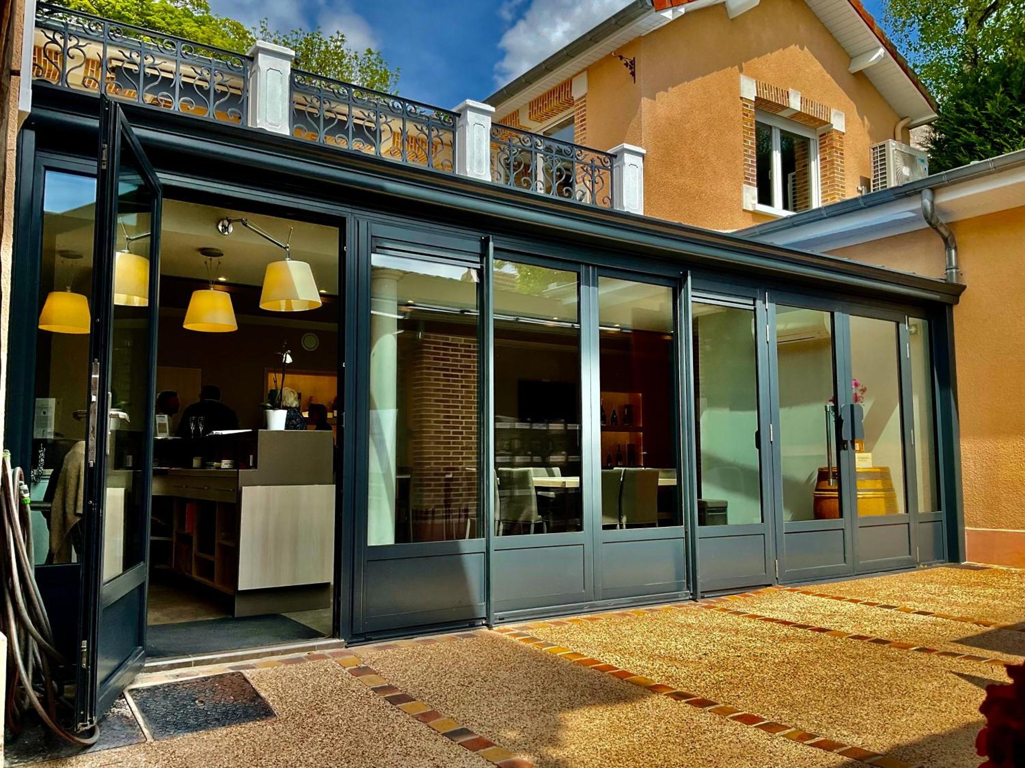 Les Loges Du Theatre Degustation Champagne Offerte Jacuzzi Sauna Jeux Velos Maison Prive 150M2 Historique 14Pers Max Emplacement Exceptionnel Et Chic, 200M De L'Avenue De Champagne, Gare, Musee, Jardins, Restaurations, Toutes Commodites Еперне Екстериор снимка