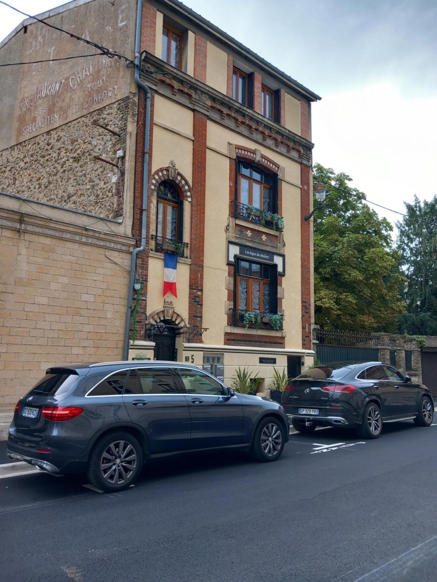 Les Loges Du Theatre Degustation Champagne Offerte Jacuzzi Sauna Jeux Velos Maison Prive 150M2 Historique 14Pers Max Emplacement Exceptionnel Et Chic, 200M De L'Avenue De Champagne, Gare, Musee, Jardins, Restaurations, Toutes Commodites Еперне Екстериор снимка