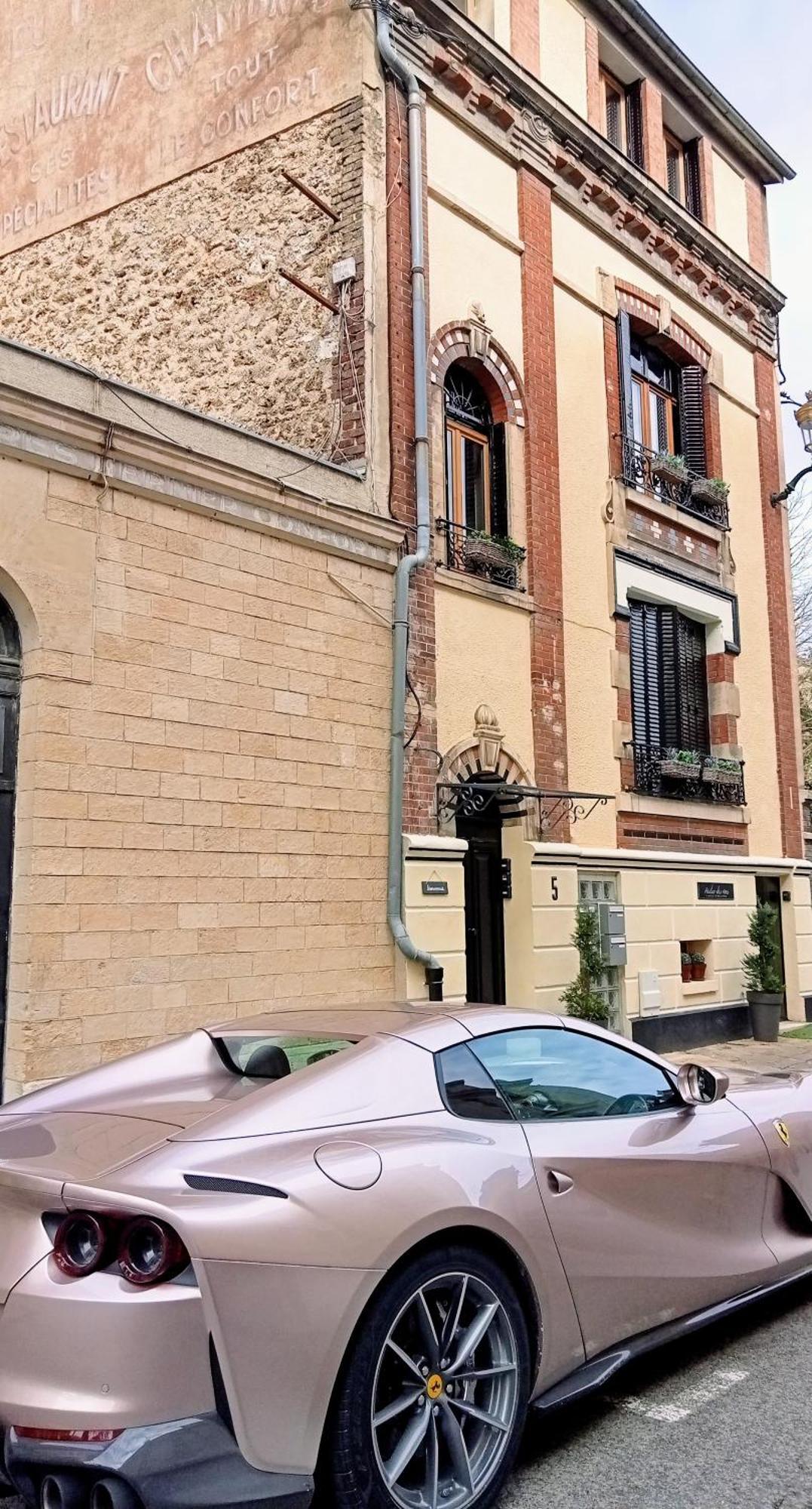 Les Loges Du Theatre Degustation Champagne Offerte Jacuzzi Sauna Jeux Velos Maison Prive 150M2 Historique 14Pers Max Emplacement Exceptionnel Et Chic, 200M De L'Avenue De Champagne, Gare, Musee, Jardins, Restaurations, Toutes Commodites Еперне Екстериор снимка