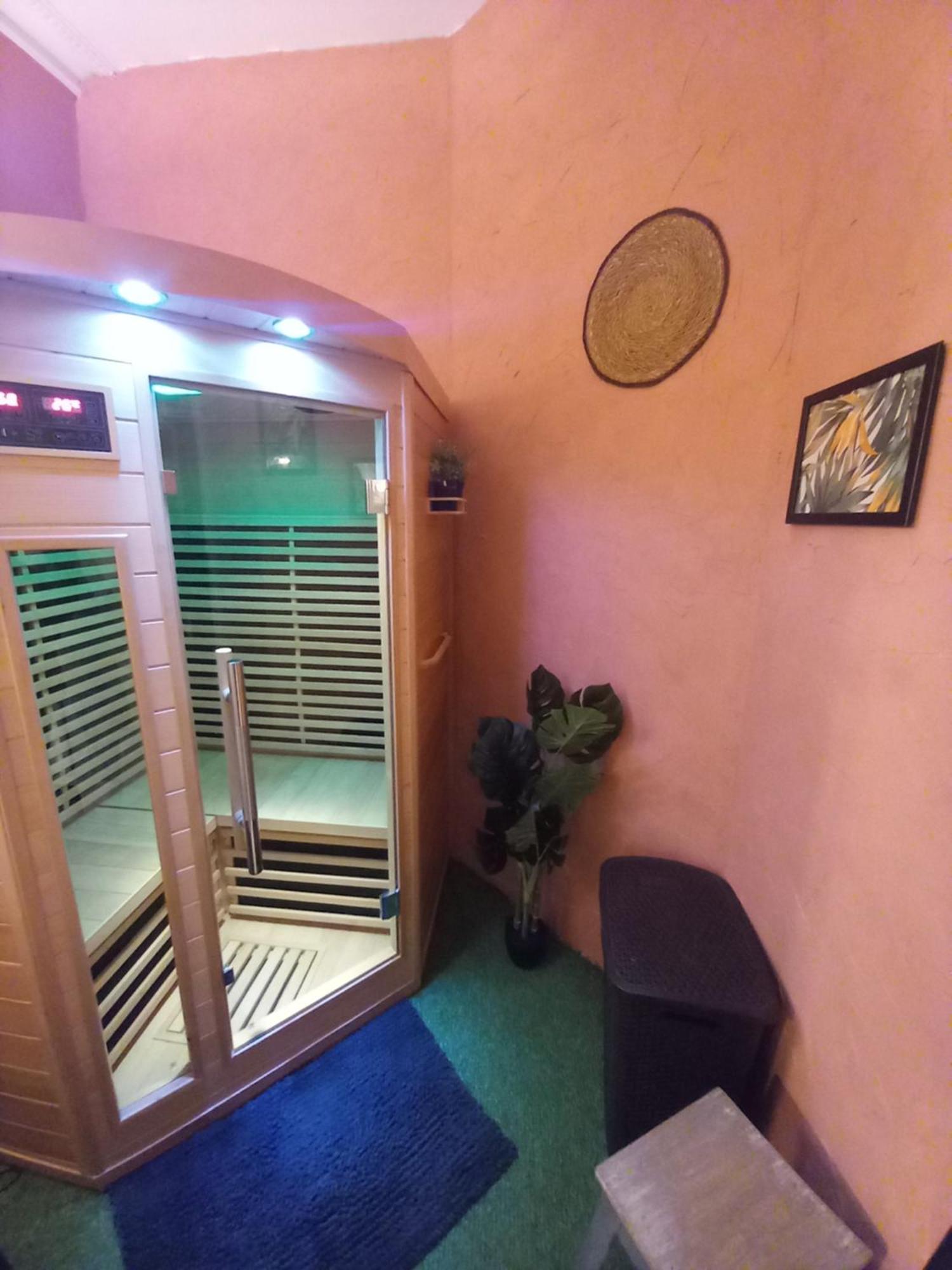 Les Loges Du Theatre Degustation Champagne Offerte Jacuzzi Sauna Jeux Velos Maison Prive 150M2 Historique 14Pers Max Emplacement Exceptionnel Et Chic, 200M De L'Avenue De Champagne, Gare, Musee, Jardins, Restaurations, Toutes Commodites Еперне Екстериор снимка